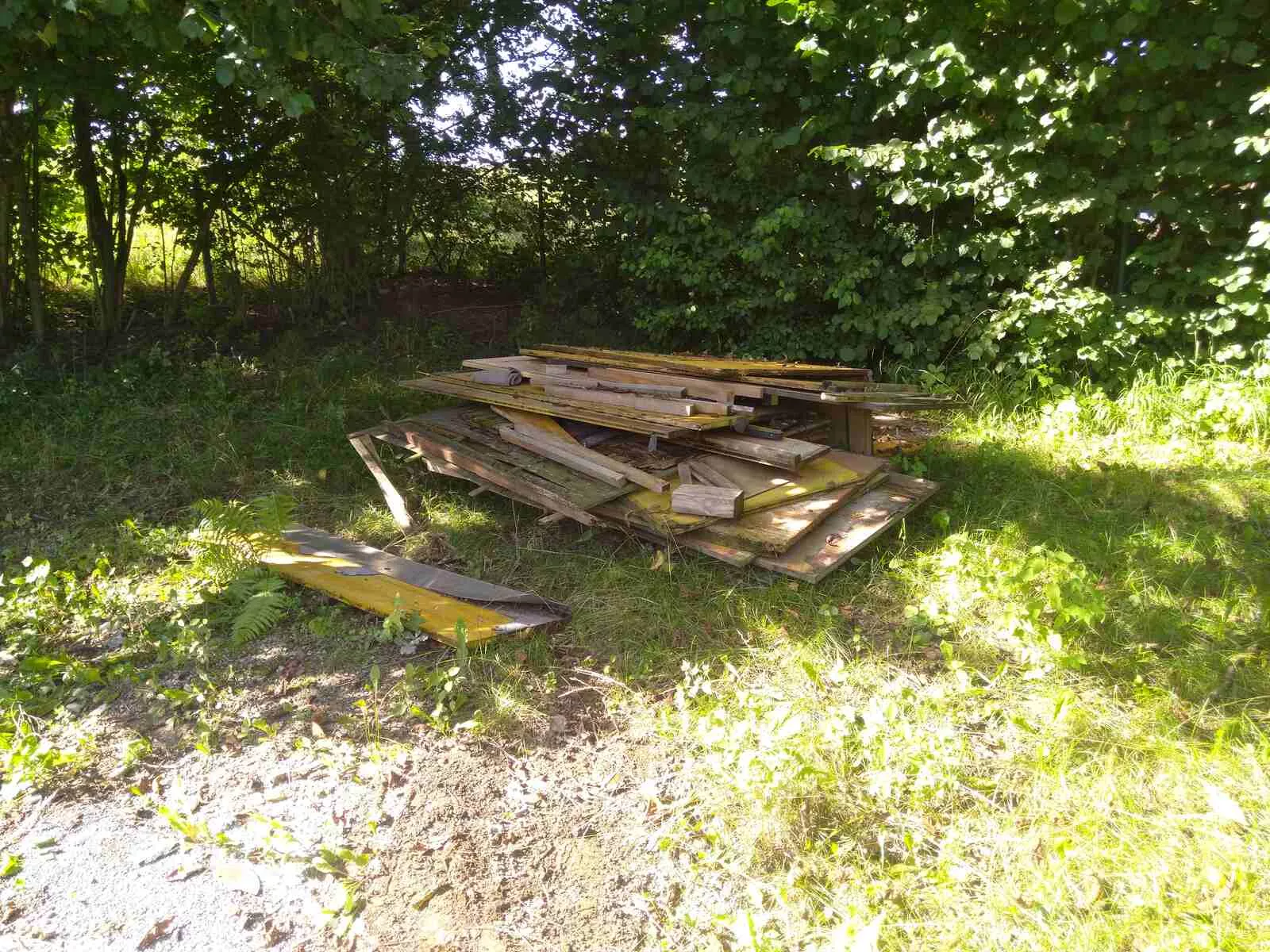 Großprojekt Hafnersee, Entsorgung und Entrümpelung der Abfälle von Dauercampern Großprojekt Hafnersee, Entsorgung und Entrümpelung der Abfälle von Dauercampern